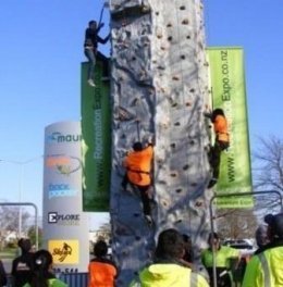 ROCKU_rock_wall_Christchurch_2_1_2.jpg
