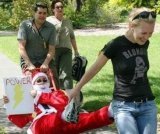 Amazing_Race_Santa_sleigh_2_1.JPG